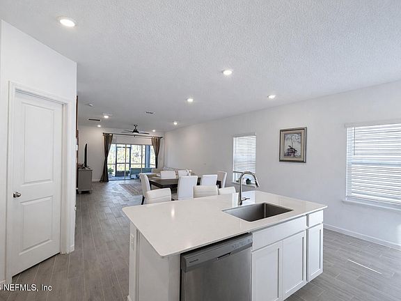5th image of 62 DISSTON Cove