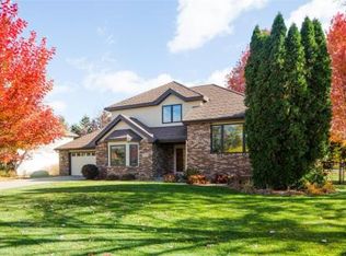 5768 Oxford St N, Shoreview, MN 55126