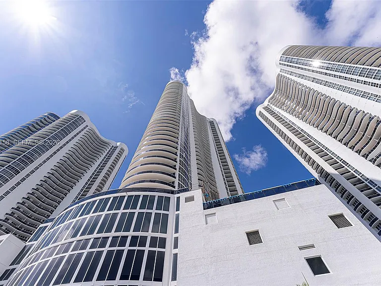 15901 Collins Ave #2805 — Photo 39