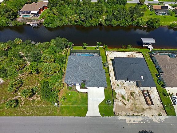 2nd image of 17380 Gulfspray Cir