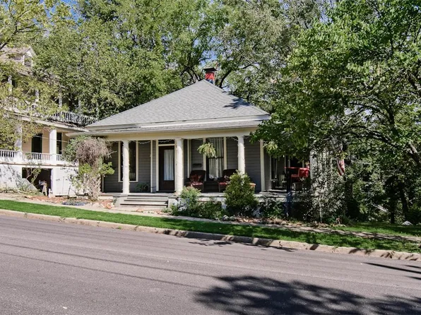 69 Mountain St, Eureka Springs, AR 72632