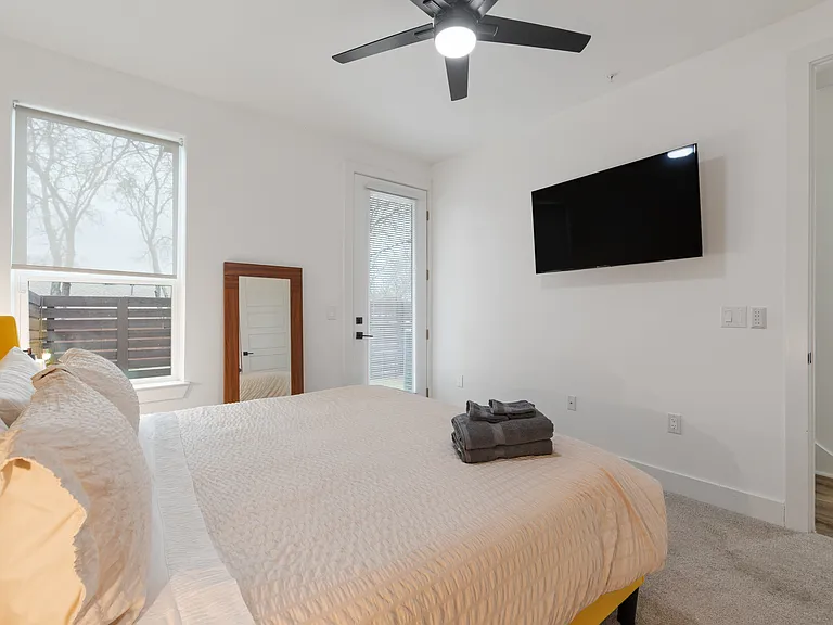 1417 Kramer Ln #21 — Photo 27