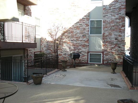 3rd image of 5004 Baltimore Ave APT 103