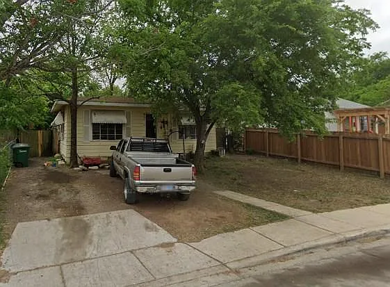 3 bed, 960 sqft, $1,500 — Photo 4