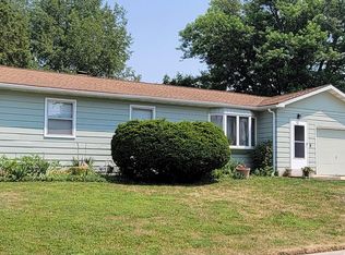 911 Mildred Ave, Edgerton, WI 53534