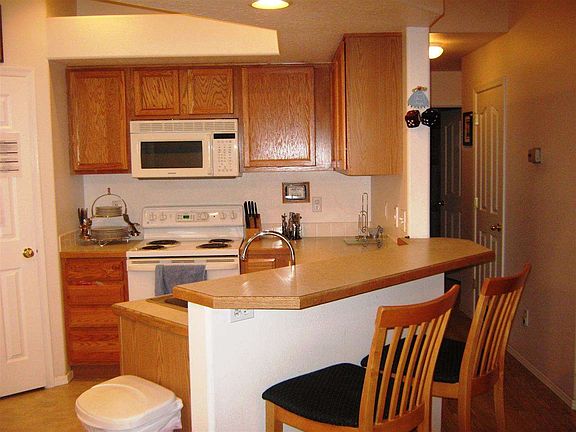 3rd image of 11708 W Mount Hood Ave
