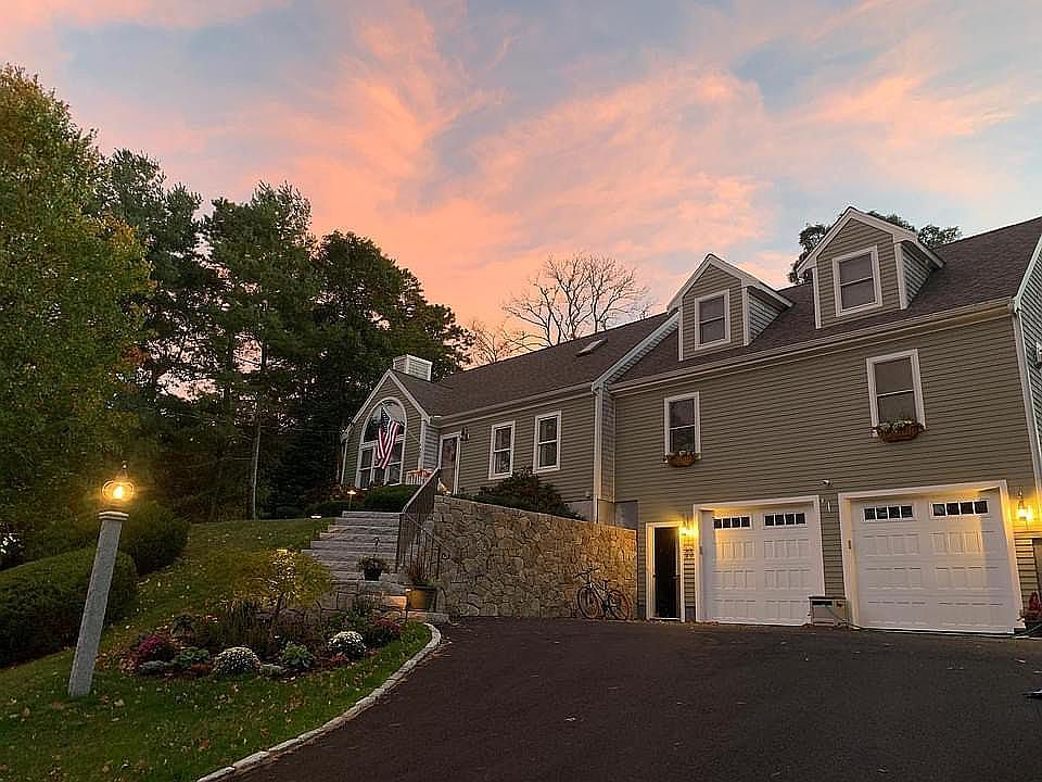 2nd image of 20 Highland Cir