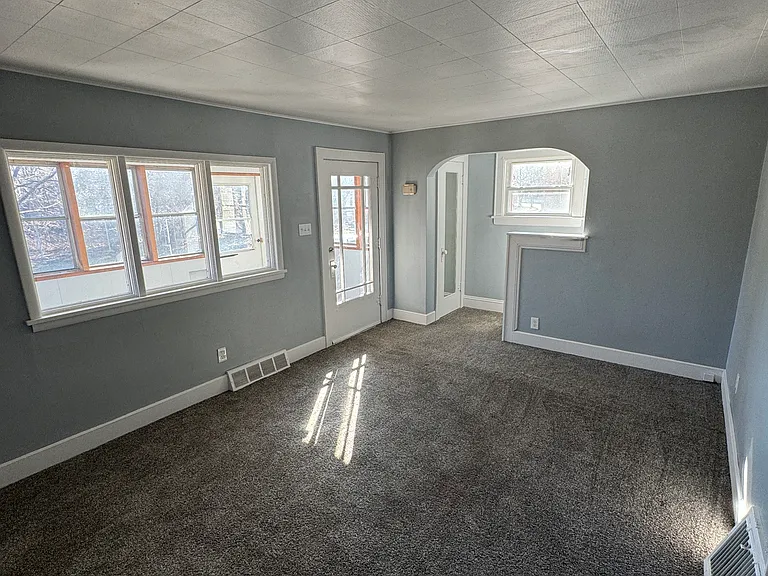 1056 Burkhardt Ave — Photo 20