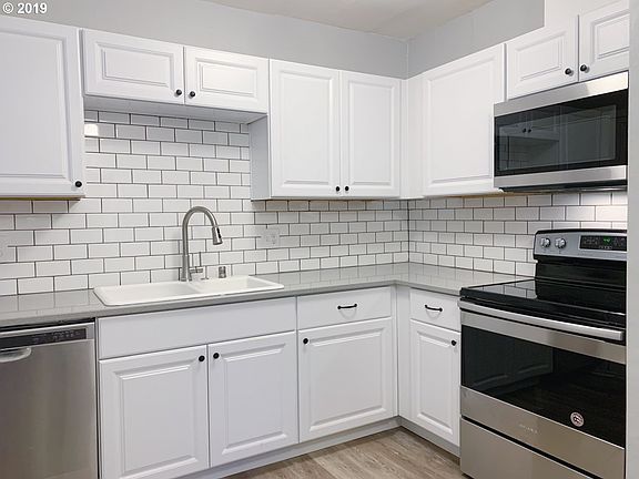 4th image of 2807 E 27th St