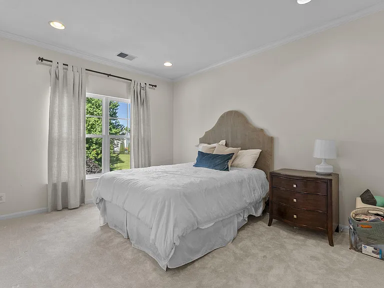 4039 Cray Dr — Photo 42