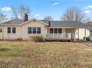 435 N Carolina Ave, Boonville, NC 27011