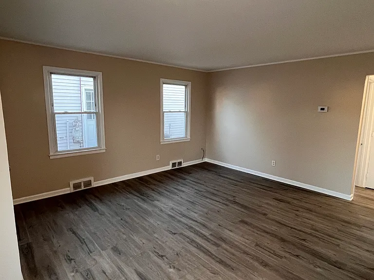 2118 Browning St — Photo 5