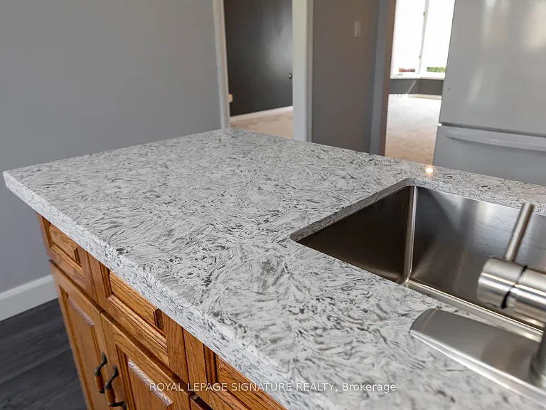 34 Kingswood Dr E — Photo 18