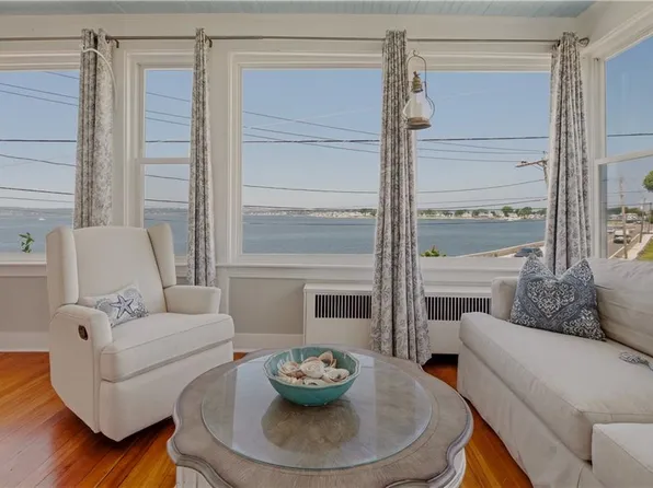 88 Hillside Ave, Tiverton, RI 02878