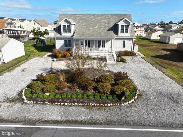 11 W Houston St, Fenwick Island, DE 19944