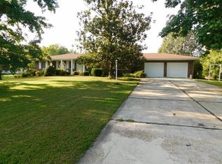 343 Fairview Dr, Union, MO 63084