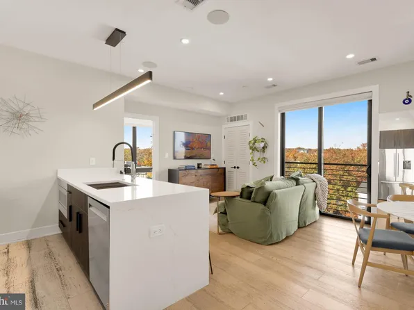 3933 14th St NW #Penthouse 8, Washington, DC 20011