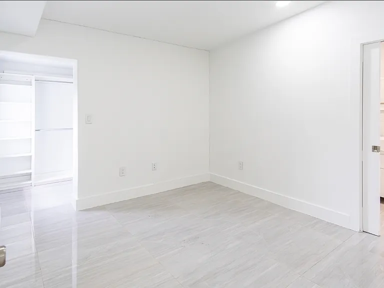 4651 SW 97th Ct — Photo 33