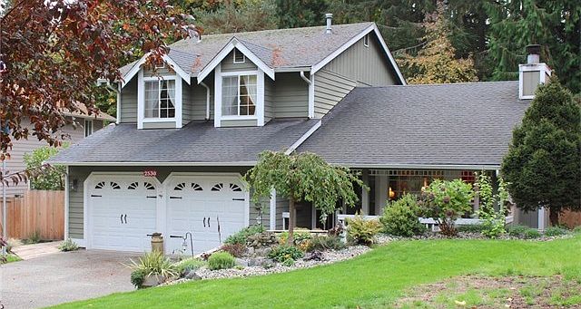 Charming home on ample private lot close to shopping, schools and restaurants.