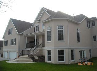 1355 Briarcliffe Dr, Powell, OH