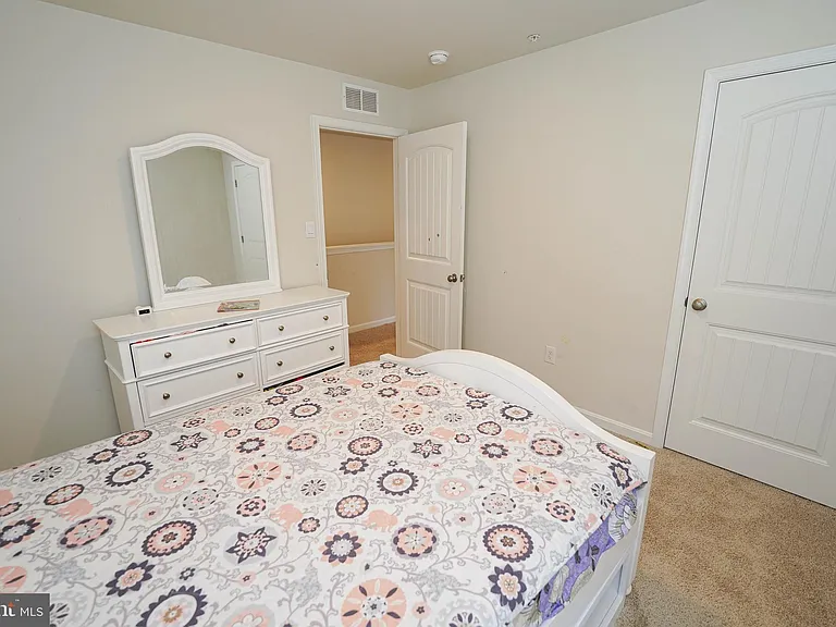1712 Severn St — Photo 47