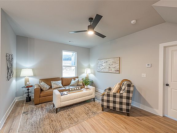 4th image of 3161 W Tulsa St