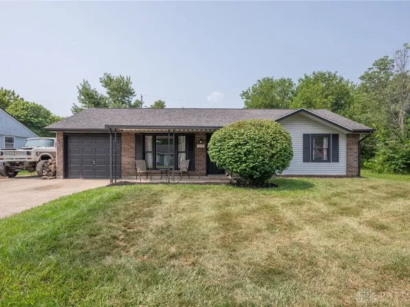 215 Dean Dr, Farmersville, OH 45325