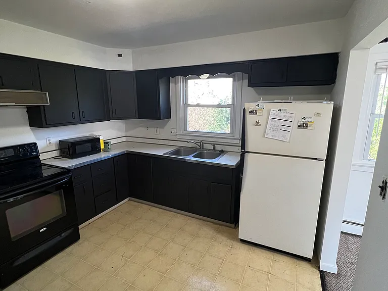4 Madison Rd #B — Photo 4