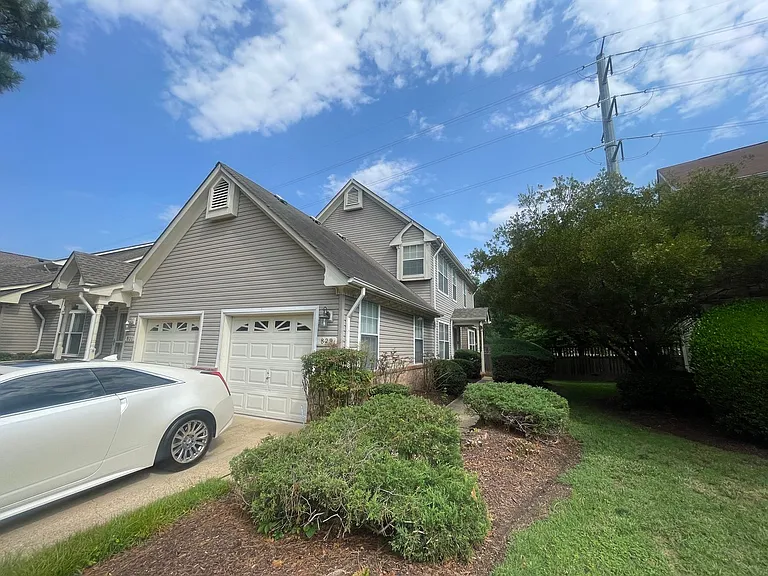 829 Shoal Creek Trl — Photo 13