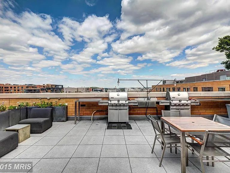 475 K St NW #1018 — Photo 16