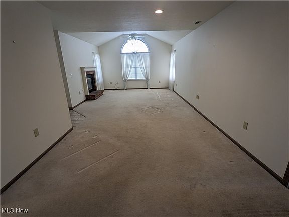 2nd image of 4365 Hunters Chase Ln