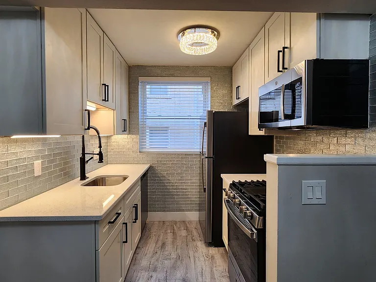 6616 Alamo Ave — Photo 1