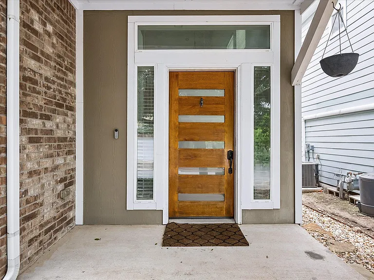 7203 Bertram Ct — Photo 4