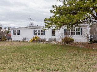 4 Paradise Dr, Raymond, NH 03077