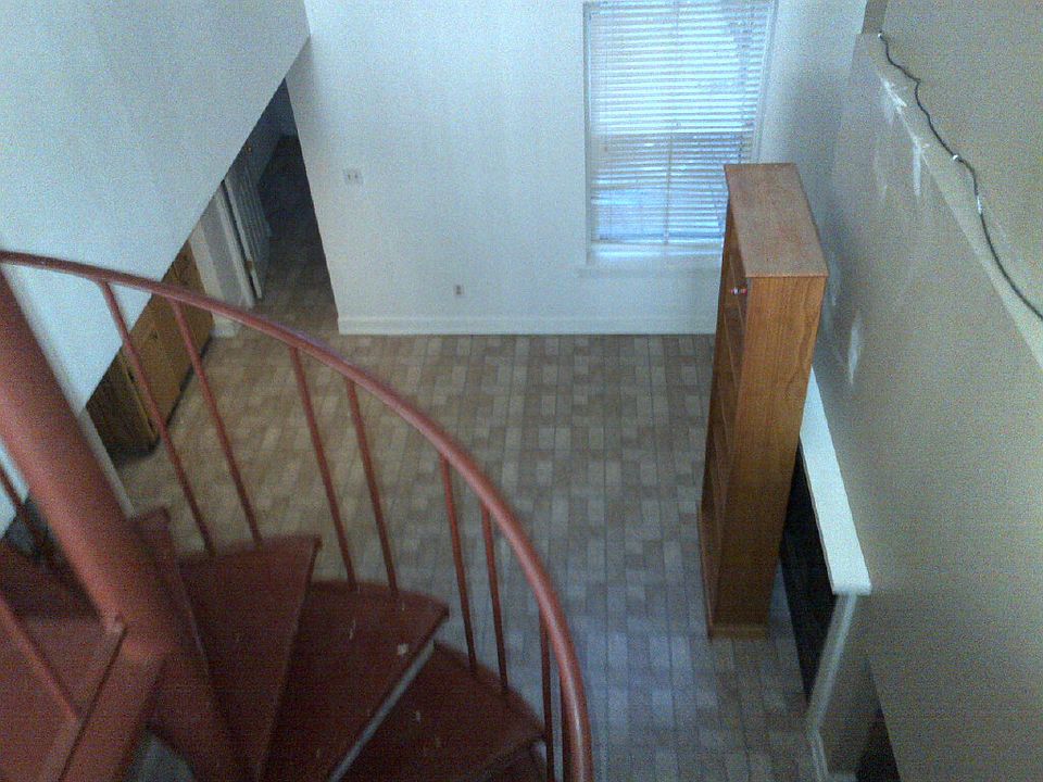 1st image of 261 North St
