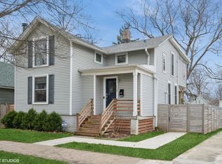 1504 Ashland Ave, Evanston, IL 60201