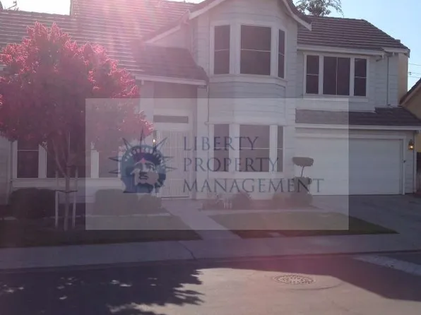 1720 Fieldstone Ln, Manteca, CA 95336