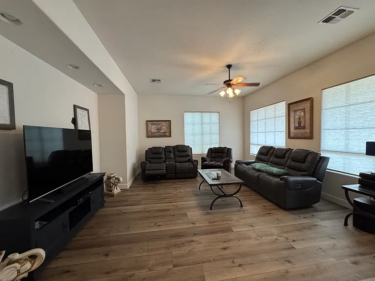 3111 Esmerelda Dr — Photo 11