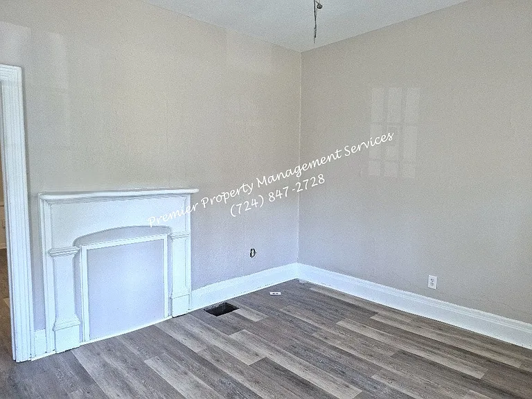 1521 4th Ave — Photo 3