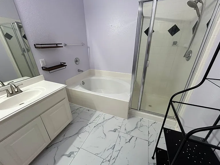 12112 Lamington Dr — Photo 15