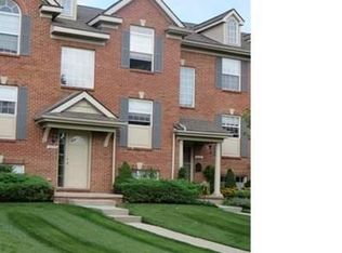6379 Waldon Center Dr #1, Clarkston, MI 48346