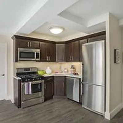 Rented by Greystar | media 3