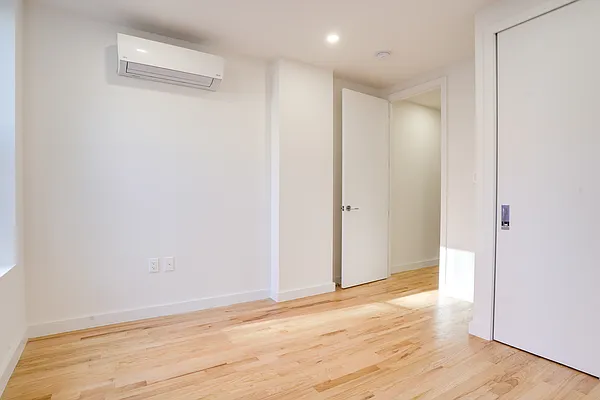 Rented by Brighton Management | media 7