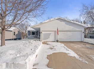 2231 52nd St NW, Rochester, MN 55901