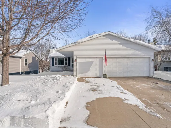 2231 52nd St NW, Rochester, MN 55901