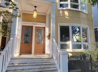 1343 W Nelson St #G, Chicago, IL 60657