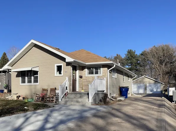 1815 F Ave, Gothenburg, NE 69138