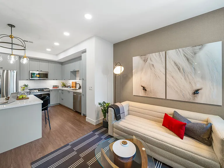 Halcyon House — Photo 3