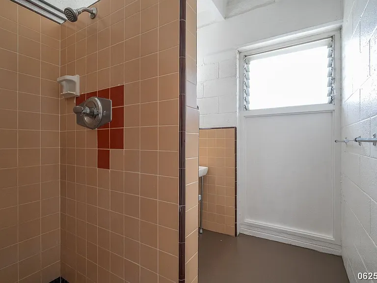 629 Piikoi St #L — Photo 14