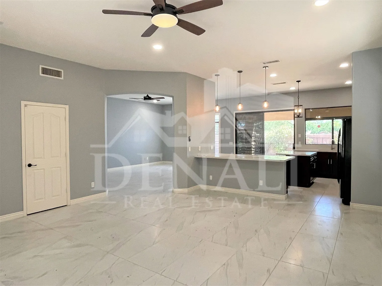4 bed, 2.0 bath, 2191 sqft, $3,195 — Photo 4